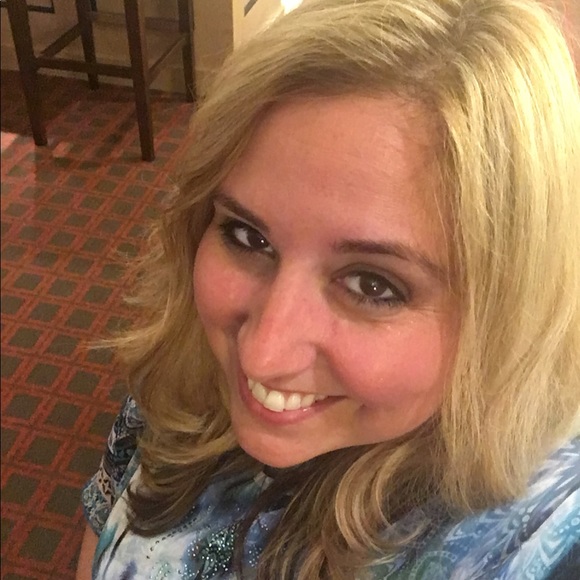 Meet your Posher, Cherie - Picture 2 of 2